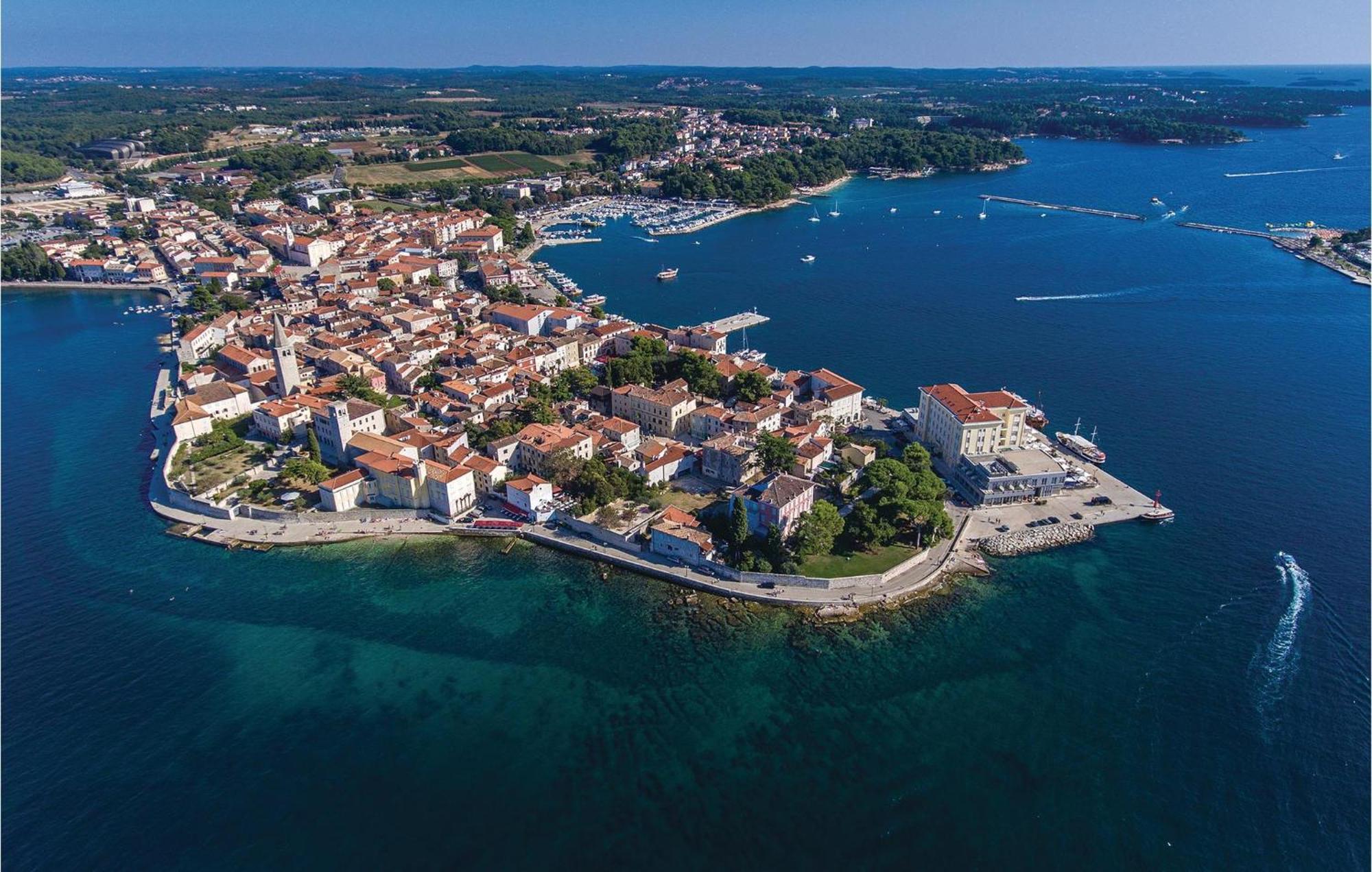 Gorgeous Apartment In Porec With Kitchen Kültér fotó