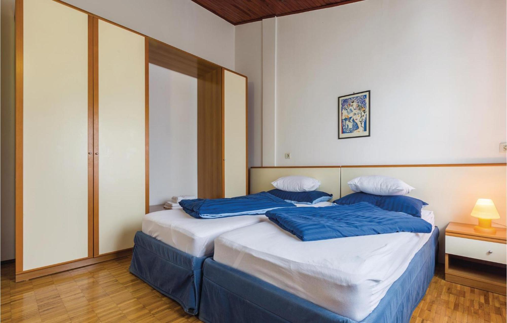 Gorgeous Apartment In Porec With Kitchen Kültér fotó